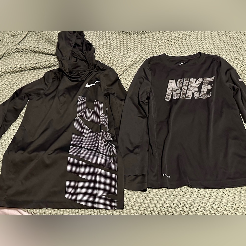 Youth medium Nike shirts
